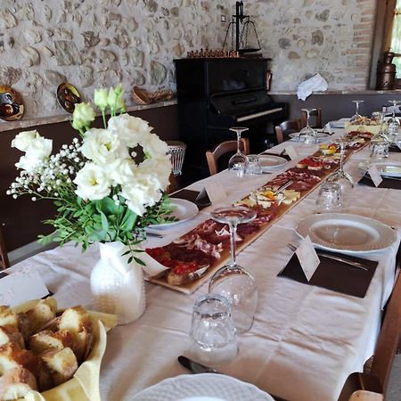 Corte Davini Agriturismo Monzambano Eksteriør bilde