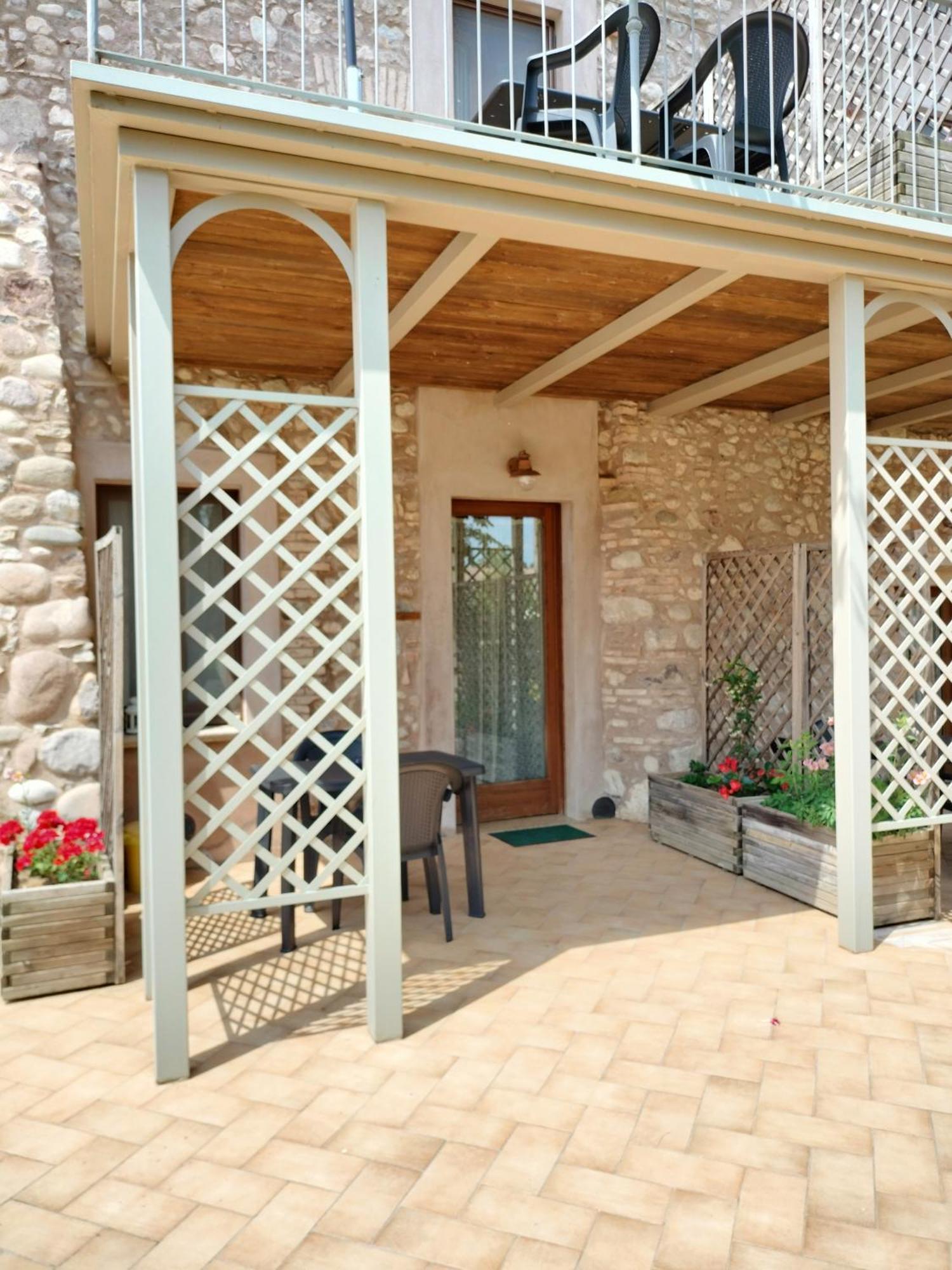 Corte Davini Agriturismo Monzambano Eksteriør bilde