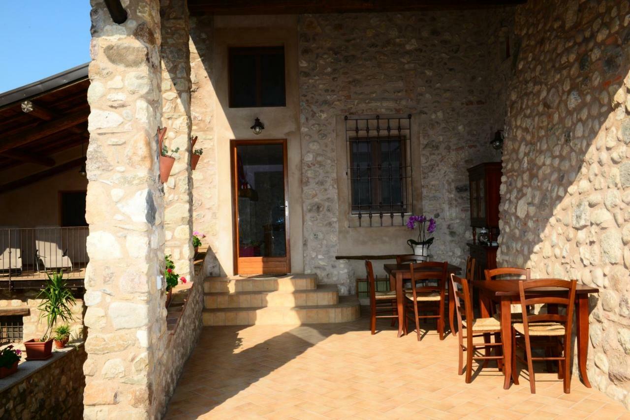Corte Davini Agriturismo Monzambano Eksteriør bilde