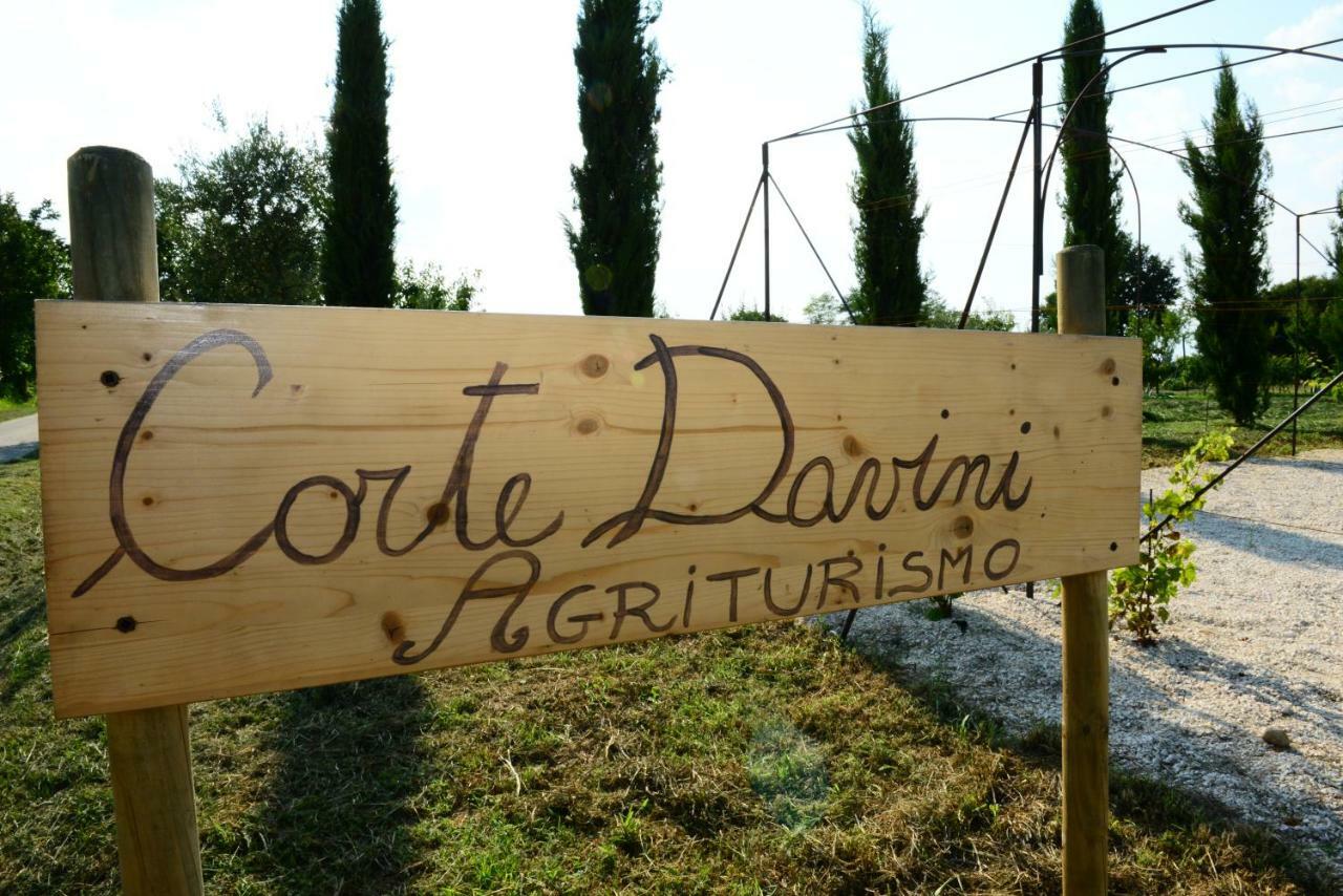 Corte Davini Agriturismo Monzambano Eksteriør bilde